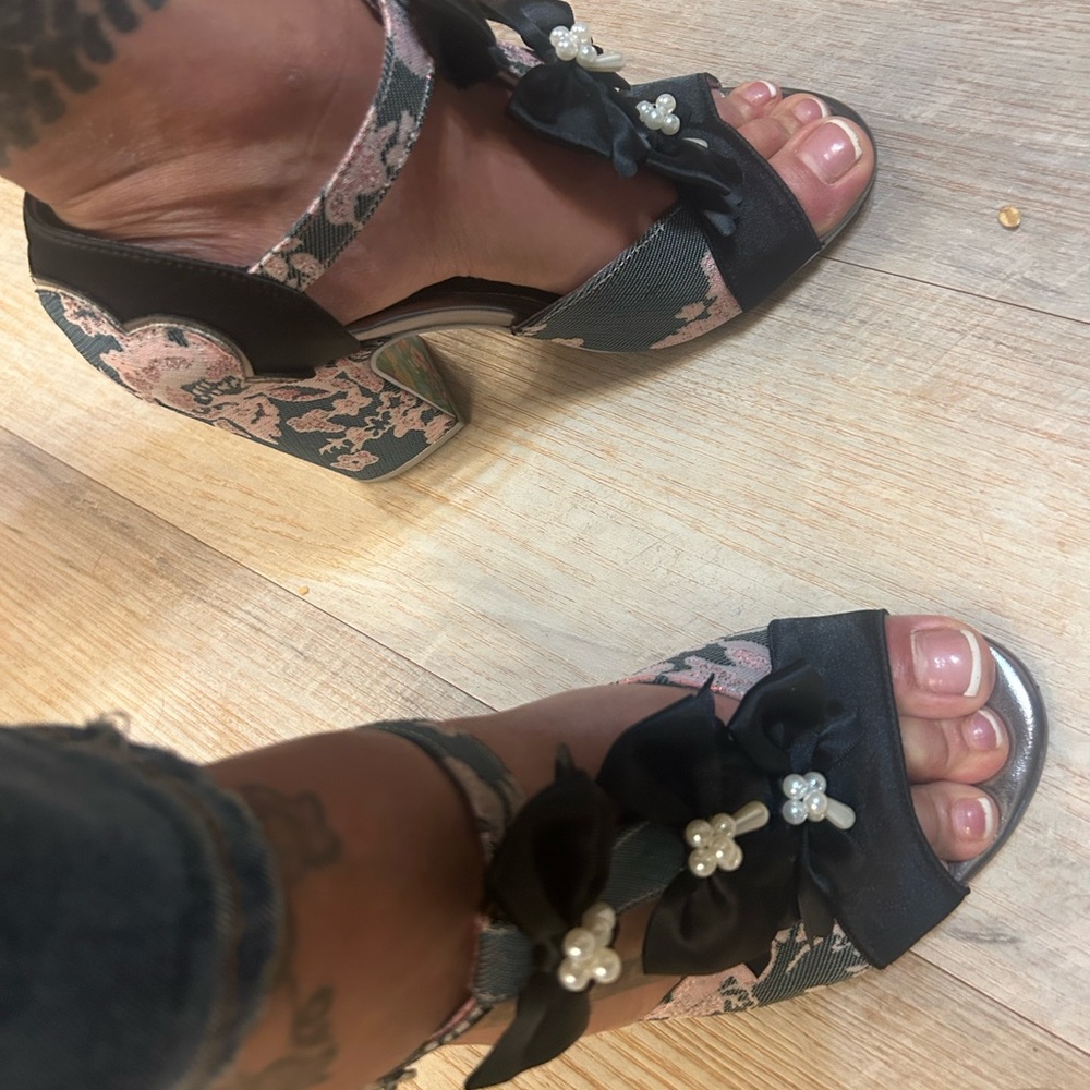 ✋🏽✋🏽✋🏽✋🏽